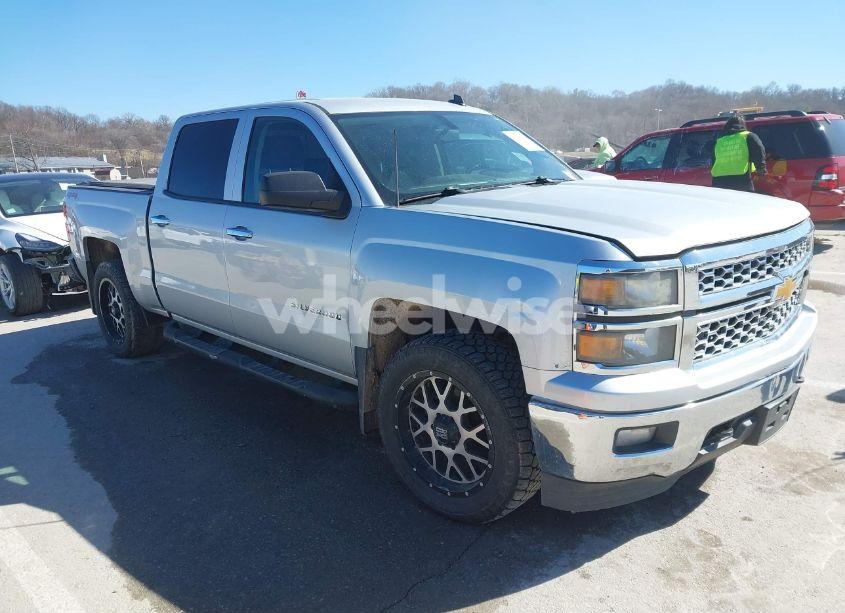 2014 Chevrolet Silverado 1500 1LT (VIN 3GCUKREC2EG199638) main photo