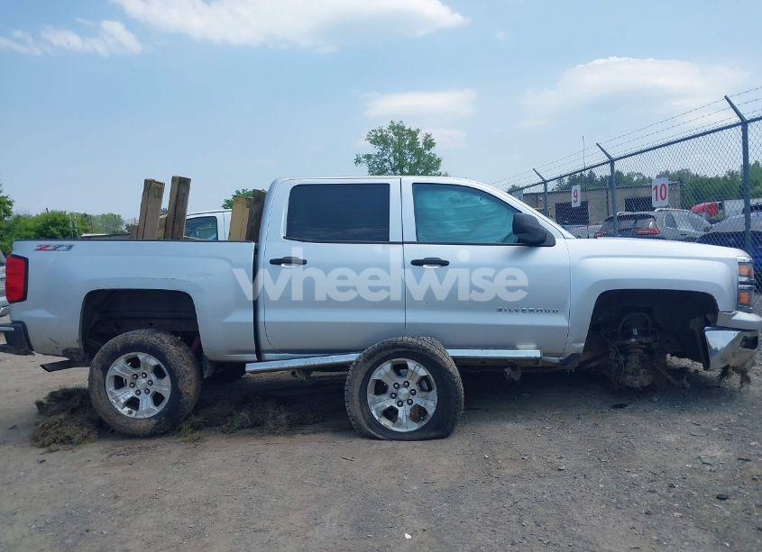 Photo 13 of 2014 Chevrolet Silverado 1500 1LT/2LT (VIN 3GCUKREC2EG324380)
