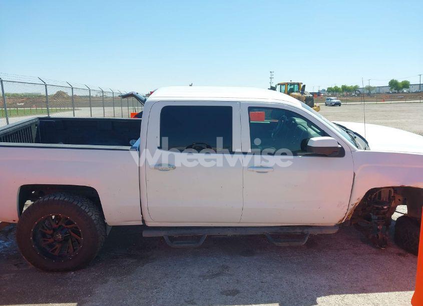 Photo 13 of 2014 Chevrolet Silverado 1500 2LT (VIN 3GCUKREC2EG381145)