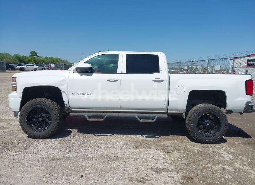 Photo 14 of 2014 Chevrolet Silverado 1500 2LT (VIN 3GCUKREC2EG381145)