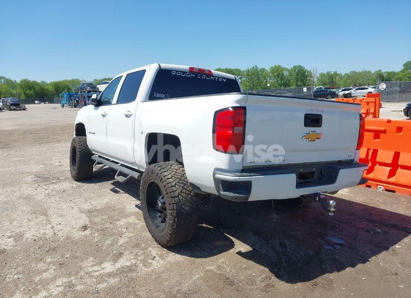 Photo 3 of 2014 Chevrolet Silverado 1500 2LT (VIN 3GCUKREC2EG381145)