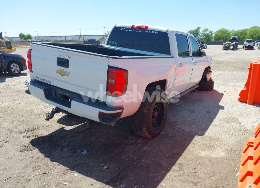 Photo 4 of 2014 Chevrolet Silverado 1500 2LT (VIN 3GCUKREC2EG381145)