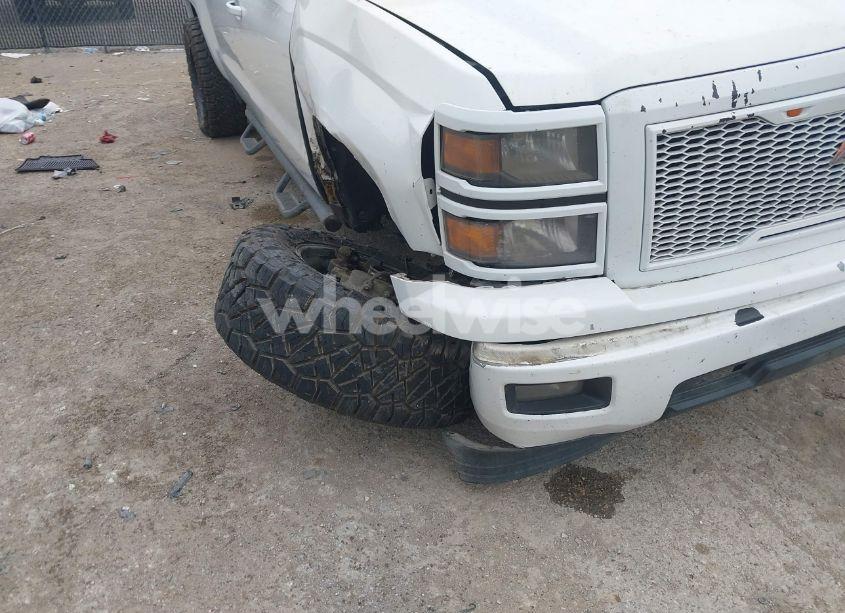 Photo 6 of 2014 Chevrolet Silverado 1500 2LT (VIN 3GCUKREC2EG381145)