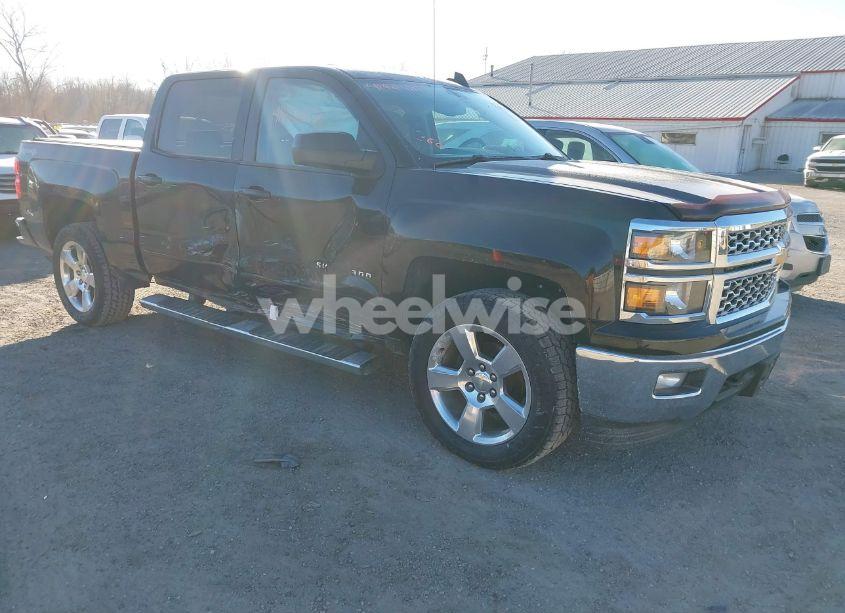 2015 Chevrolet Silverado 1500 1LT (VIN 3GCUKREC2FG190360) main photo