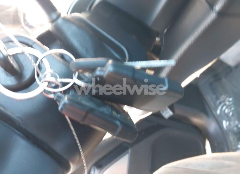 Photo 11 of 2015 Chevrolet Silverado 1500 1LT (VIN 3GCUKREC2FG190360)