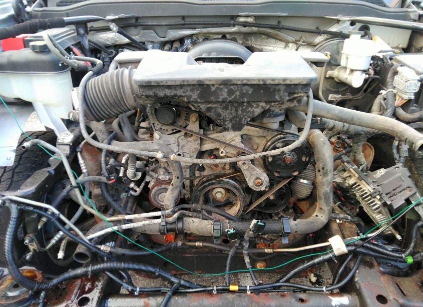 Photo 10 of 2015 Chevrolet Silverado 1500 2LT (VIN 3GCUKREC2FG324025)