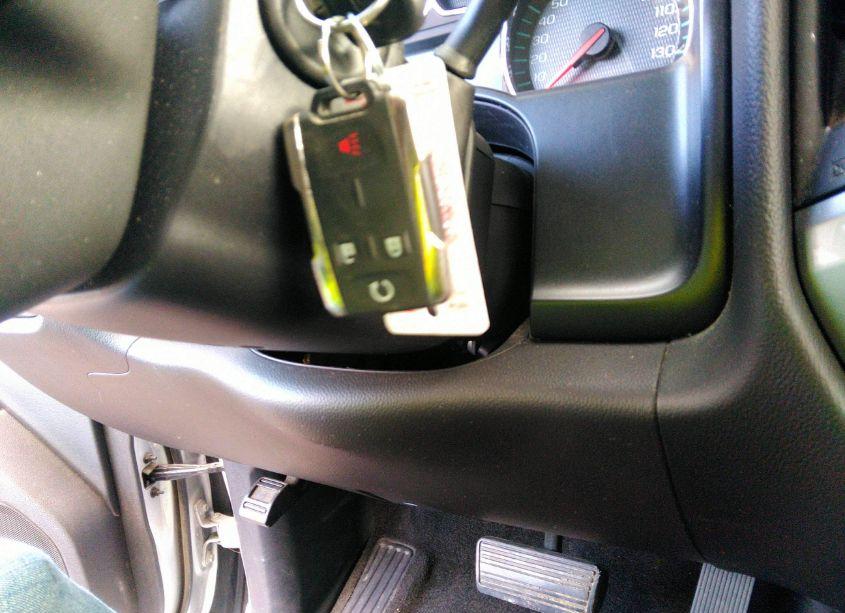 Photo 11 of 2015 Chevrolet Silverado 1500 2LT (VIN 3GCUKREC2FG324025)