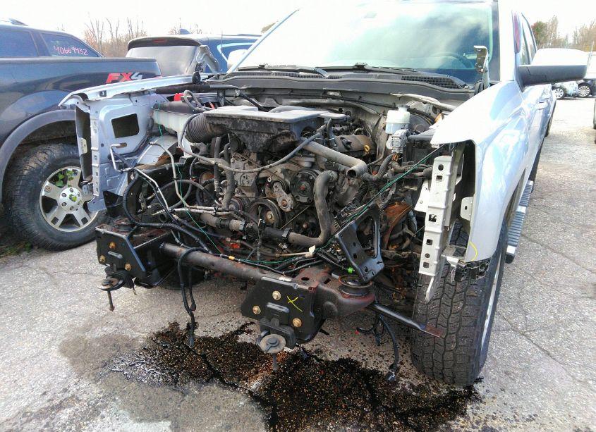 Photo 6 of 2015 Chevrolet Silverado 1500 2LT (VIN 3GCUKREC2FG324025)