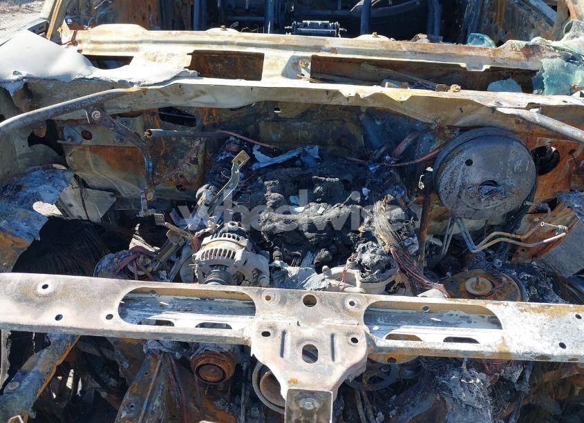 Photo 10 of 2015 Chevrolet Silverado 1500 1LT (VIN 3GCUKREC2FG328902)