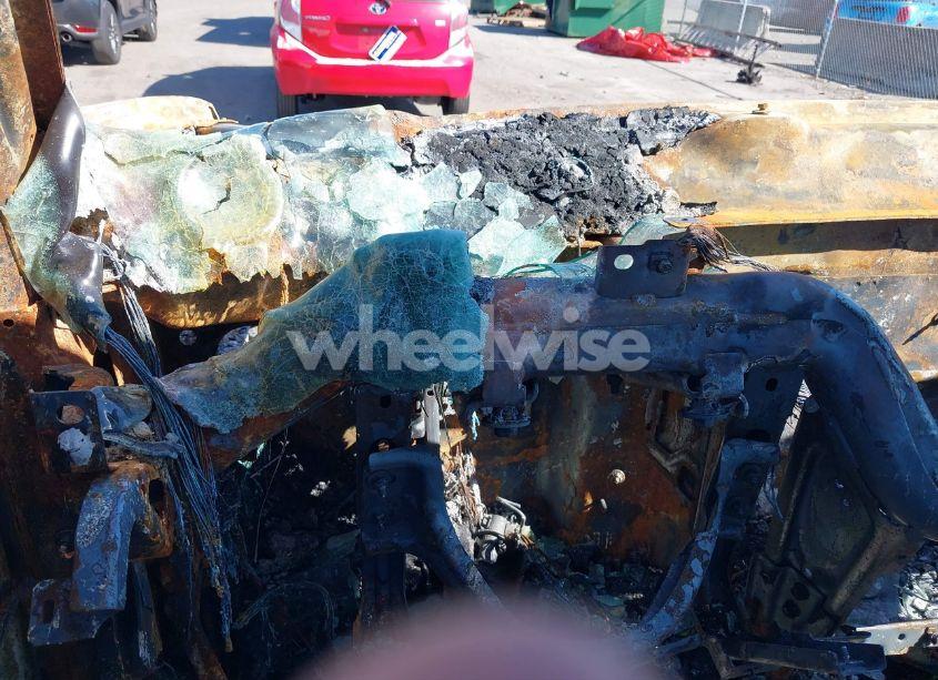 Photo 7 of 2015 Chevrolet Silverado 1500 1LT (VIN 3GCUKREC2FG328902)