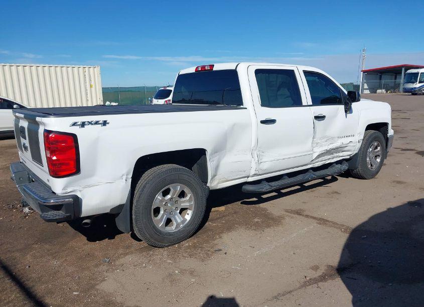 Photo 4 of 2015 Chevrolet Silverado 1500 1LT (VIN 3GCUKREC2FG353525)