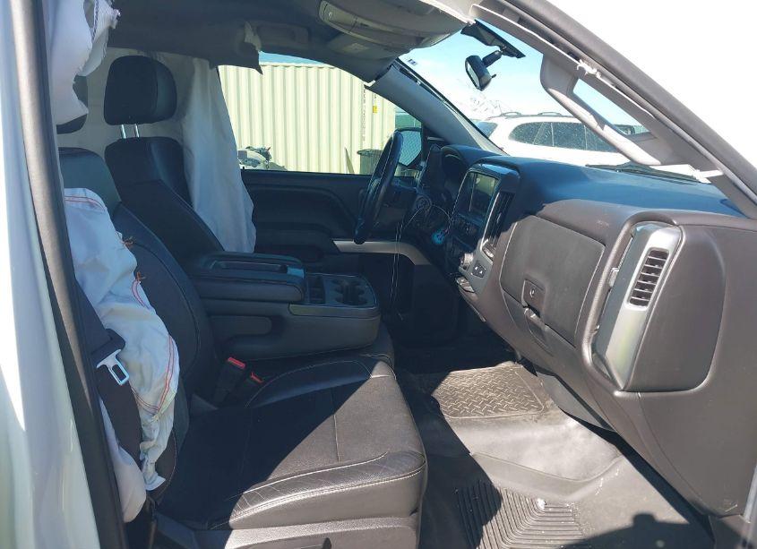 Photo 5 of 2015 Chevrolet Silverado 1500 1LT (VIN 3GCUKREC2FG353525)