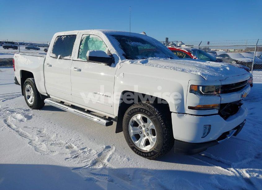 2017 Chevrolet Silverado 1500 2LT (VIN 3GCUKREC2HG123244) main photo