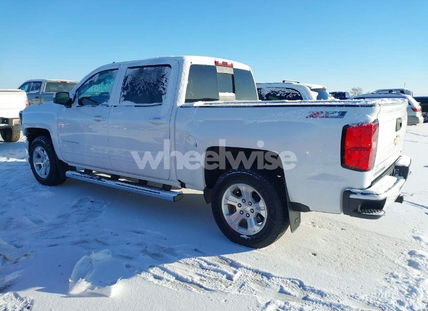 Photo 3 of 2017 Chevrolet Silverado 1500 2LT (VIN 3GCUKREC2HG123244)