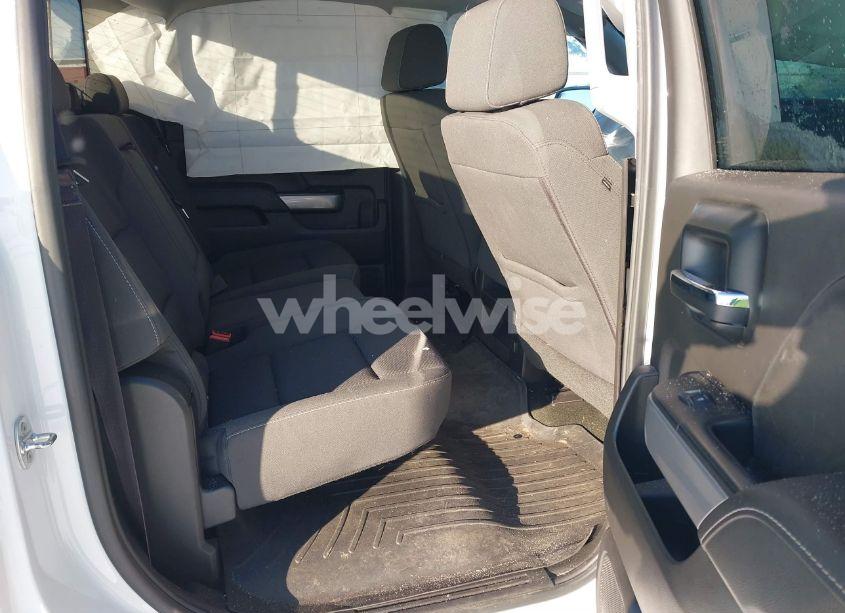 Photo 8 of 2017 Chevrolet Silverado 1500 2LT (VIN 3GCUKREC2HG123244)