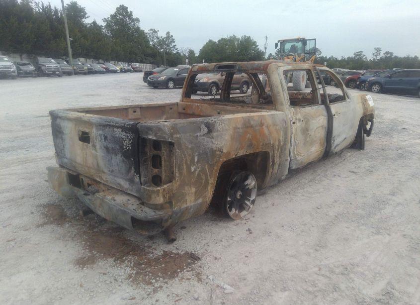 Photo 4 of 2017 Chevrolet Silverado 1500 2LT (VIN 3GCUKREC2HG166384)