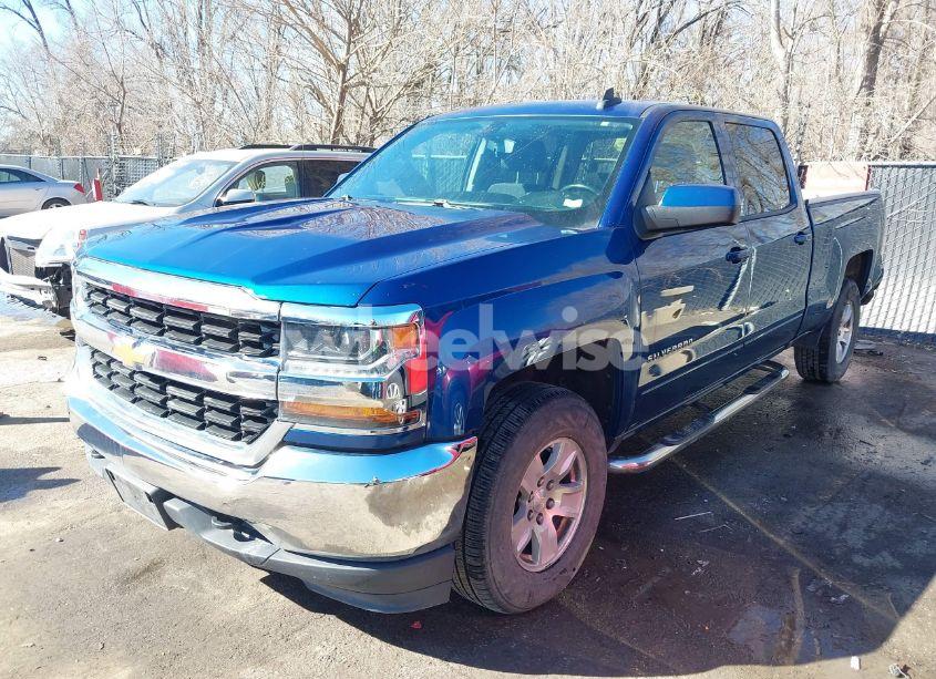 Photo 2 of 2017 Chevrolet Silverado 1500 1LT (VIN 3GCUKREC2HG166949)