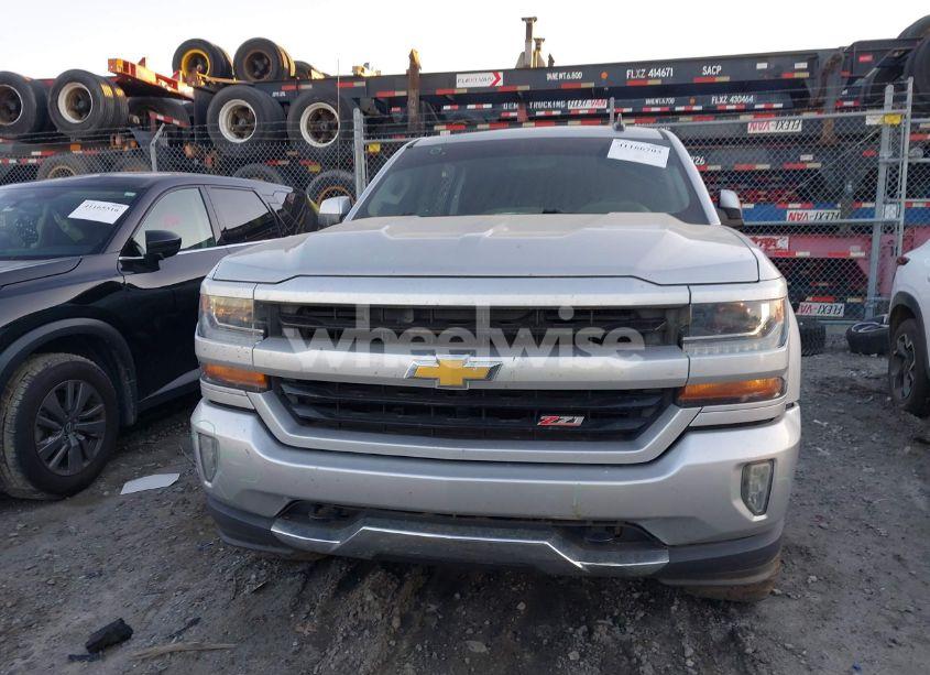 Photo 12 of 2017 Chevrolet Silverado 1500 2LT (VIN 3GCUKREC2HG237728)