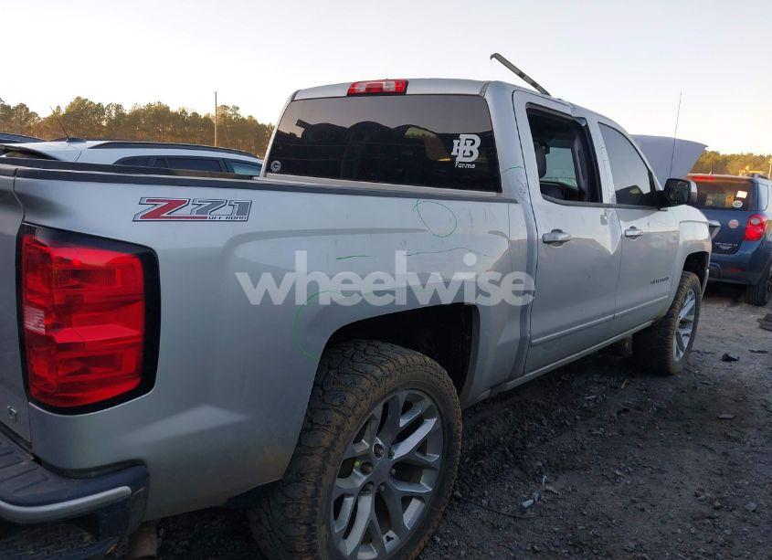 Photo 6 of 2017 Chevrolet Silverado 1500 2LT (VIN 3GCUKREC2HG237728)