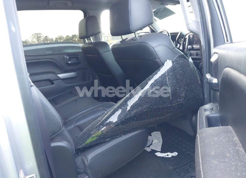 Photo 8 of 2017 Chevrolet Silverado 1500 2LT (VIN 3GCUKREC2HG237728)