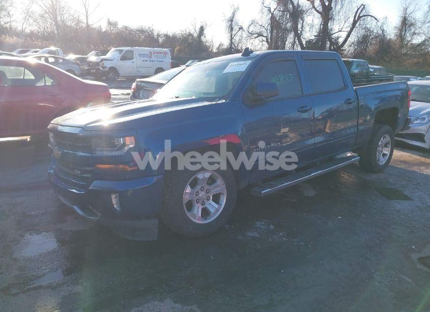 Photo 2 of 2017 Chevrolet Silverado 1500 2LT (VIN 3GCUKREC2HG271684)
