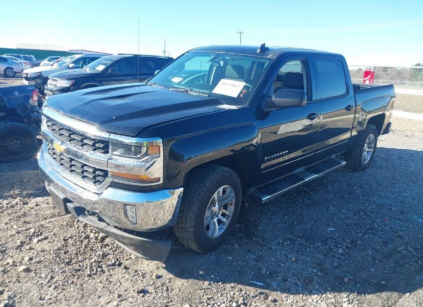 Photo 2 of 2017 Chevrolet Silverado 1500 1LT (VIN 3GCUKREC2HG321614)