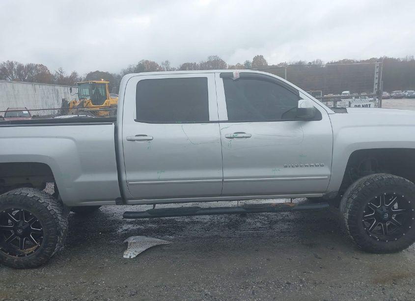 Photo 13 of 2017 Chevrolet Silverado 1500 1LT (VIN 3GCUKREC2HG353818)