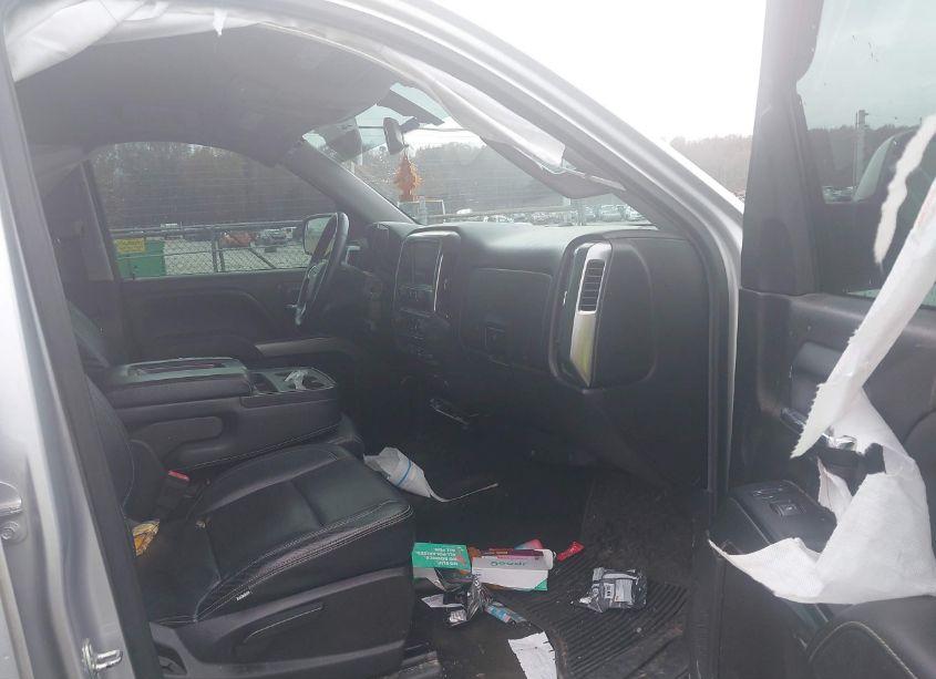 Photo 5 of 2017 Chevrolet Silverado 1500 1LT (VIN 3GCUKREC2HG353818)