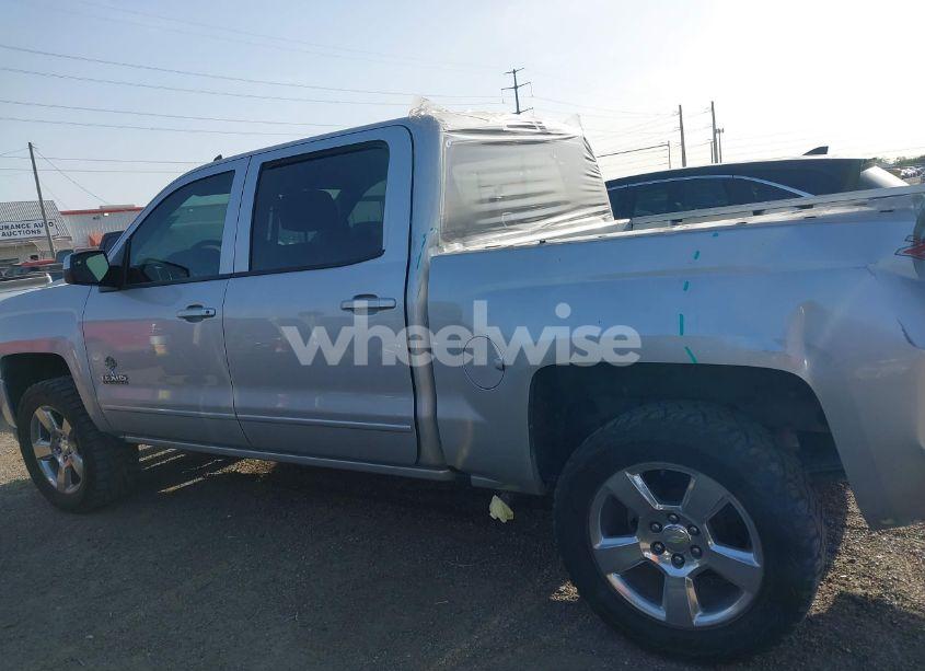 Photo 15 of 2017 Chevrolet Silverado 1500 2LT (VIN 3GCUKREC2HG392487)