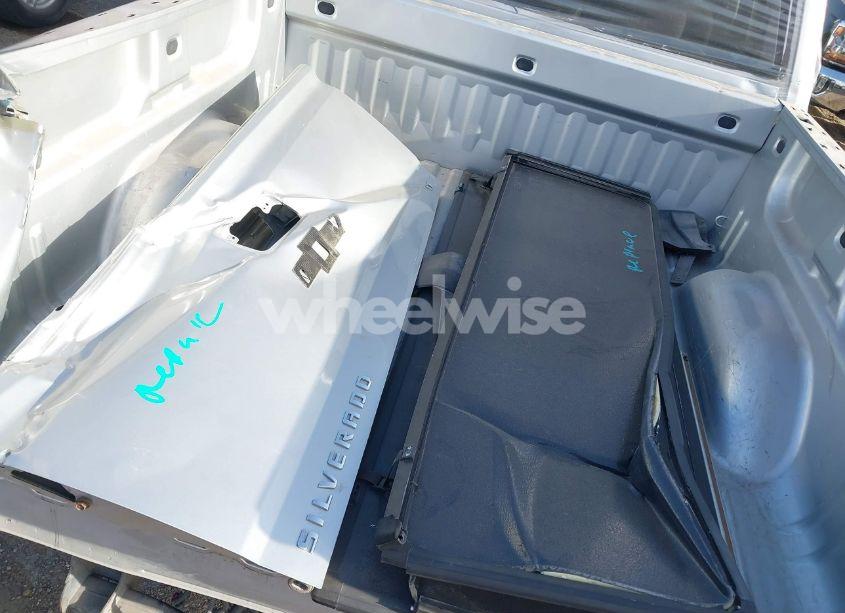 Photo 19 of 2017 Chevrolet Silverado 1500 2LT (VIN 3GCUKREC2HG392487)