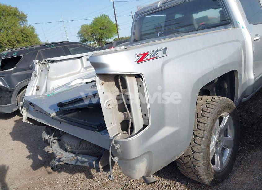 Photo 21 of 2017 Chevrolet Silverado 1500 2LT (VIN 3GCUKREC2HG392487)