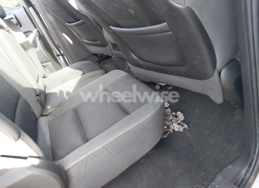 Photo 8 of 2017 Chevrolet Silverado 1500 2LT (VIN 3GCUKREC2HG392487)