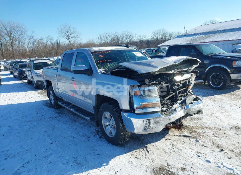 2017 Chevrolet Silverado 1500 1LT (VIN 3GCUKREC2HG438481) main photo