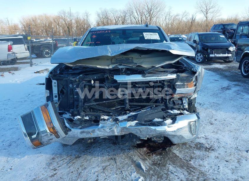 Photo 12 of 2017 Chevrolet Silverado 1500 1LT (VIN 3GCUKREC2HG438481)