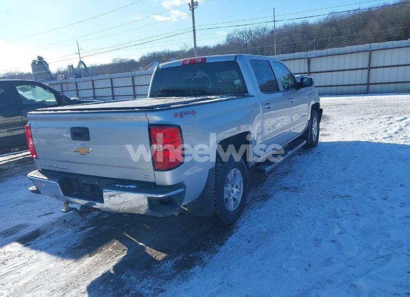 Photo 4 of 2017 Chevrolet Silverado 1500 1LT (VIN 3GCUKREC2HG438481)