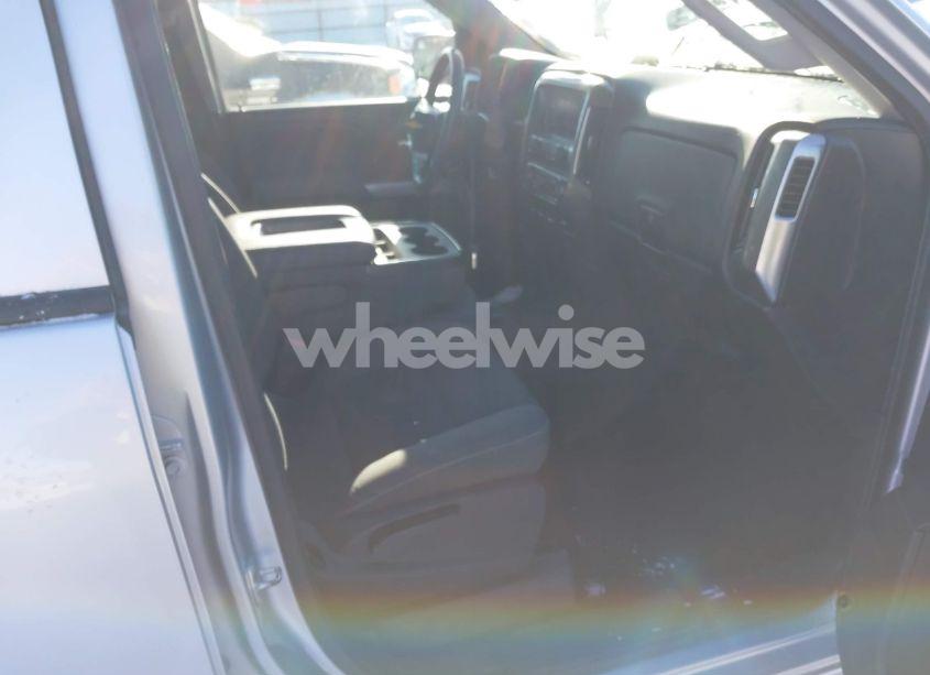 Photo 5 of 2017 Chevrolet Silverado 1500 1LT (VIN 3GCUKREC2HG438481)