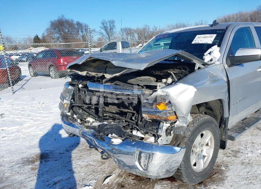 Photo 6 of 2017 Chevrolet Silverado 1500 1LT (VIN 3GCUKREC2HG438481)