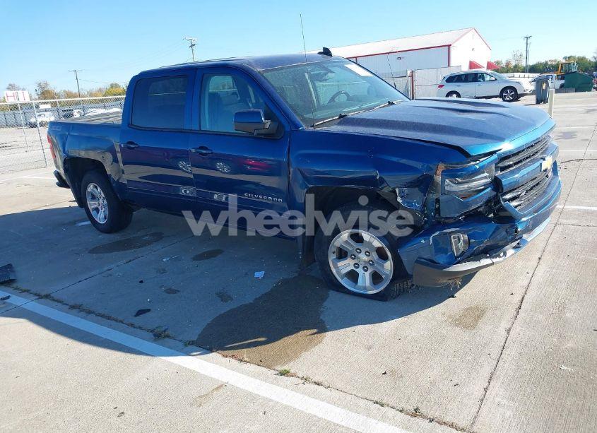 2017 Chevrolet Silverado 1500 2LT (VIN 3GCUKREC2HG463011) main photo
