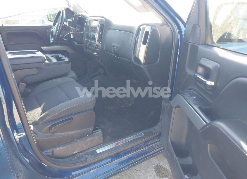 Photo 5 of 2017 Chevrolet Silverado 1500 2LT (VIN 3GCUKREC2HG463011)