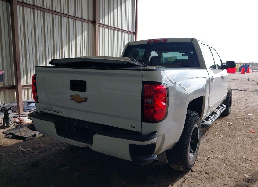 Photo 4 of 2017 Chevrolet Silverado 1500 2LT (VIN 3GCUKREC2HG467303)