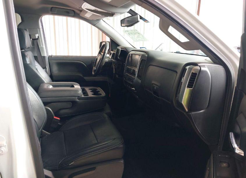 Photo 5 of 2017 Chevrolet Silverado 1500 2LT (VIN 3GCUKREC2HG467303)