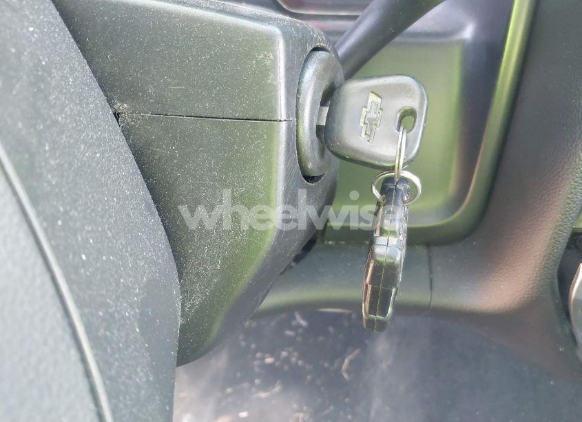 Photo 11 of 2017 Chevrolet Silverado 1500 1LT (VIN 3GCUKREC2HG493092)