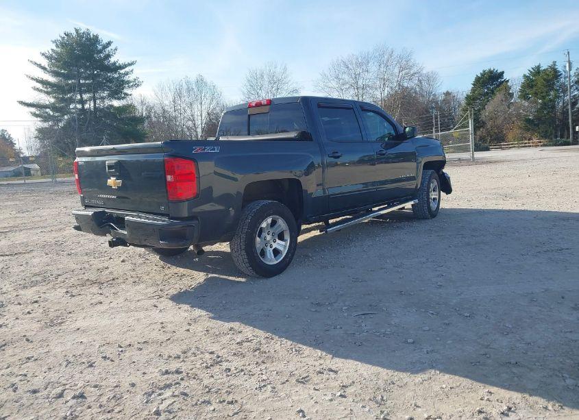Photo 4 of 2017 Chevrolet Silverado 1500 2LT (VIN 3GCUKREC2HG494274)