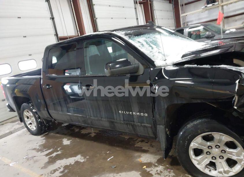 Photo 14 of 2018 Chevrolet Silverado 1500 2LT (VIN 3GCUKREC2JG178119)
