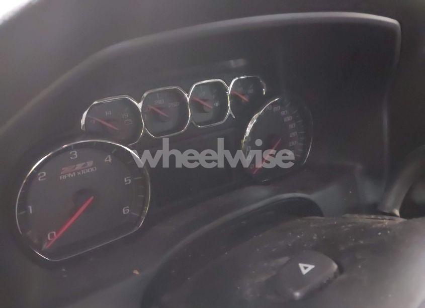 Photo 16 of 2018 Chevrolet Silverado 1500 2LT (VIN 3GCUKREC2JG178119)