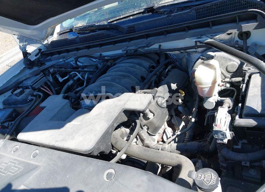 Photo 10 of 2018 Chevrolet Silverado 1500 2LT (VIN 3GCUKREC2JG220546)