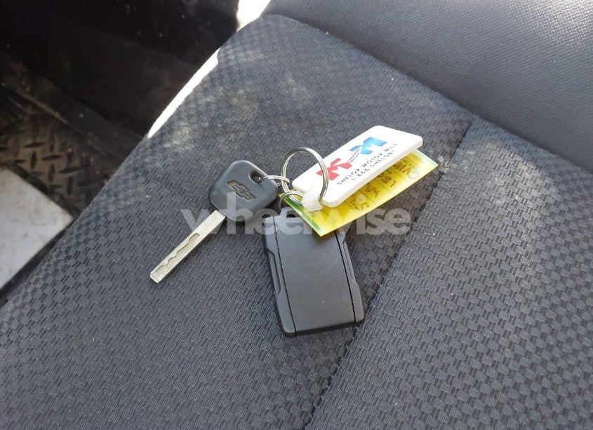 Photo 11 of 2018 Chevrolet Silverado 1500 2LT (VIN 3GCUKREC2JG220546)