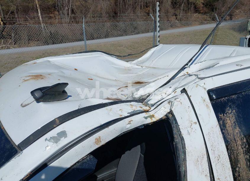 Photo 17 of 2018 Chevrolet Silverado 1500 2LT (VIN 3GCUKREC2JG220546)