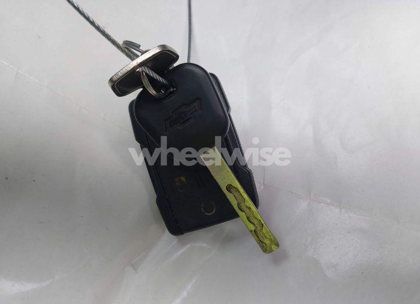 Photo 11 of 2018 Chevrolet Silverado 1500 2LT (VIN 3GCUKREC2JG237038)