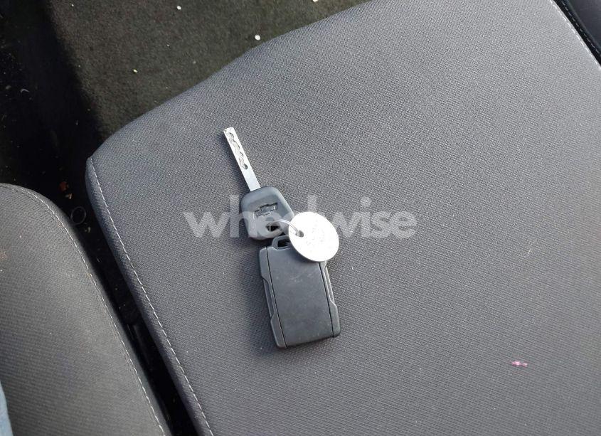 Photo 11 of 2018 Chevrolet Silverado 1500 2LT (VIN 3GCUKREC2JG302891)